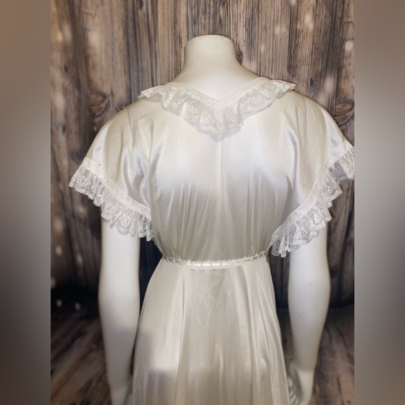 Vintage Lily Of France by rosa paleo-szule Cream Peignoir Robe - Picture 4 of 8
